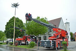 Maibaum der FF Neufeld, 11.05.2013