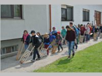 Osterratschen in Neufeld, 19.04.2014