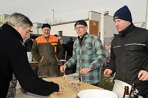 Sauschdelessen in Neufeld Dorf, 31.12.2014