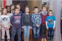 Volksschule feiert Weihnachten im Pflegeheim Neufeld, 22.12.2016