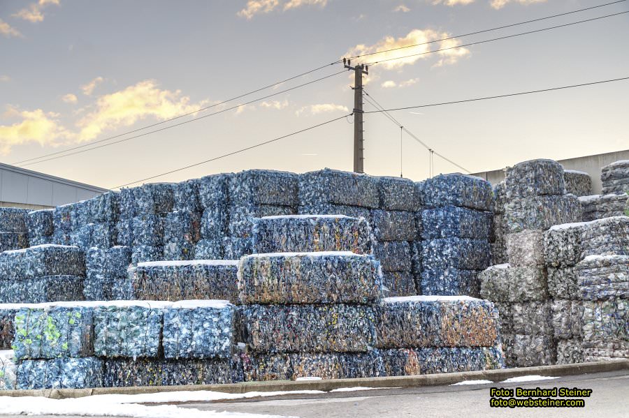 Vöslauer Mineralwasser, Dezember 2023