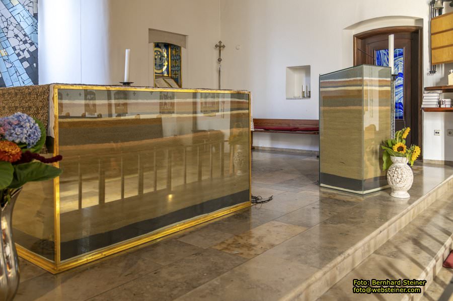 Hundertwasserkirche Bärnbach, Pfarrkirche hl. Barbara, September 2023